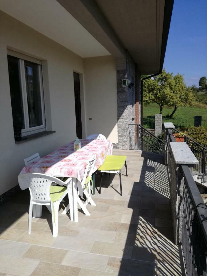Apartmán Casale Cadeloro Nebbiuno Exteriér fotografie