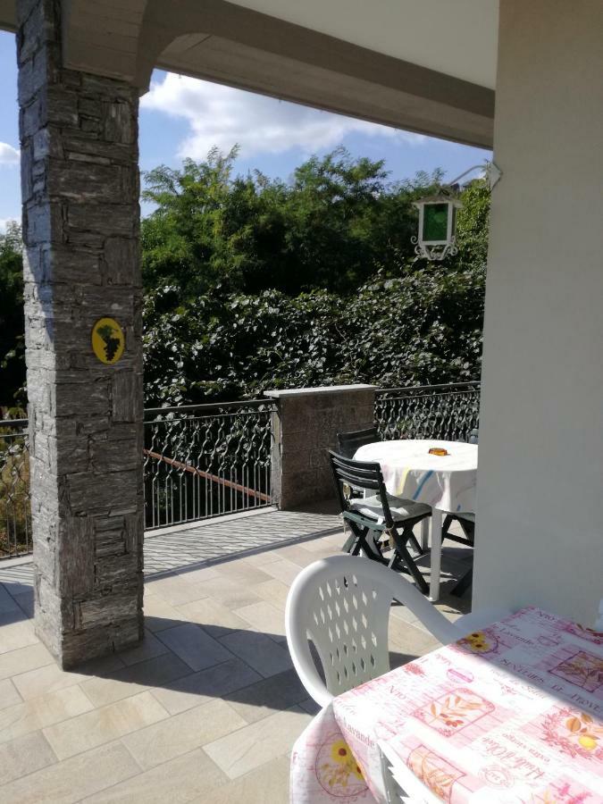Apartmán Casale Cadeloro Nebbiuno Exteriér fotografie